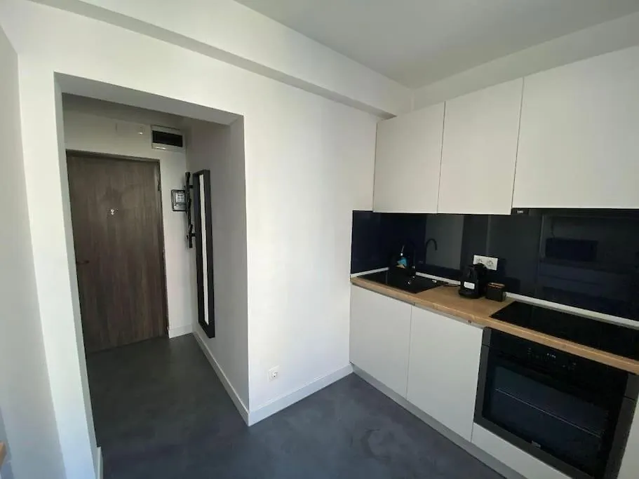 University - Downtown By Realty Bucharest Apartment