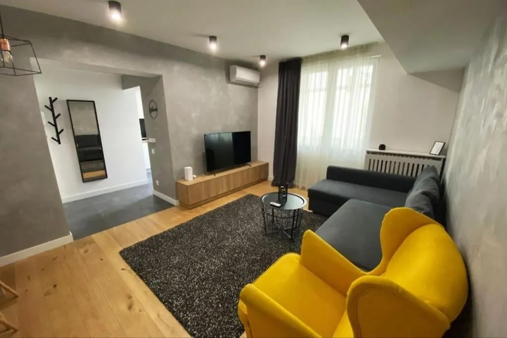 University - Downtown By Realty Bucharest